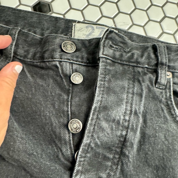 We the free free people button fly distressed knee jeans size 27 - Picture 5 of 6